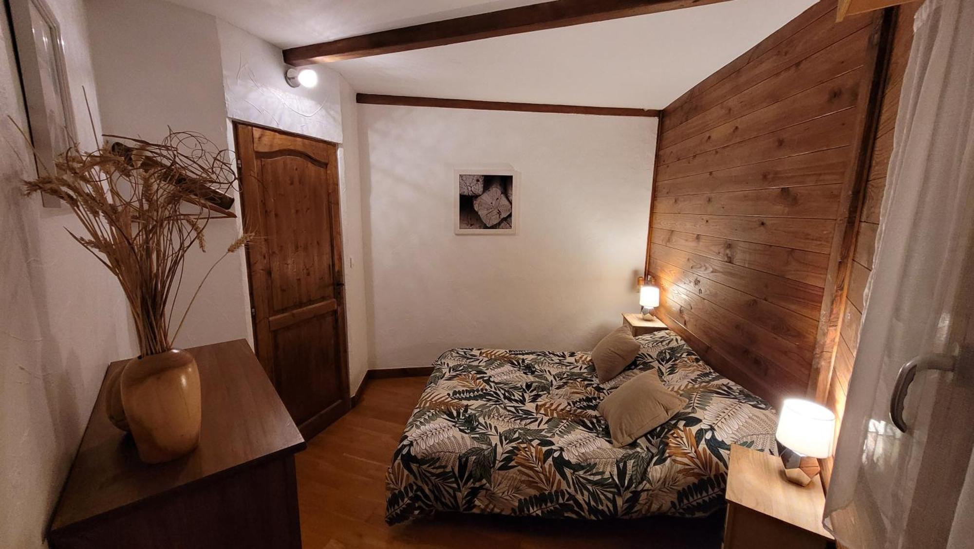 La Maison Ronde Et Ses 2 Cahutes Monthoiron Ngoại thất bức ảnh