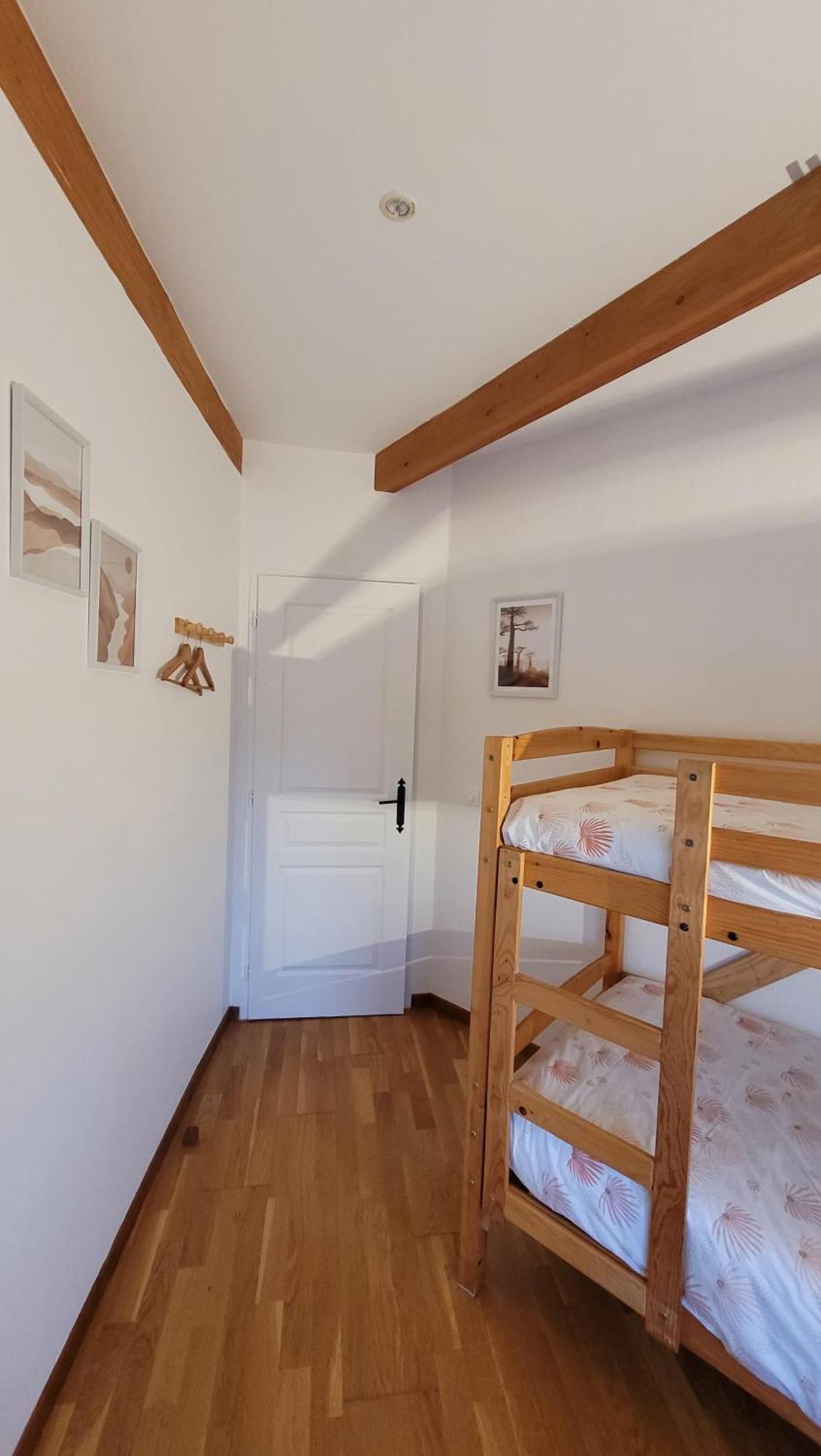 La Maison Ronde Et Ses 2 Cahutes Monthoiron Ngoại thất bức ảnh